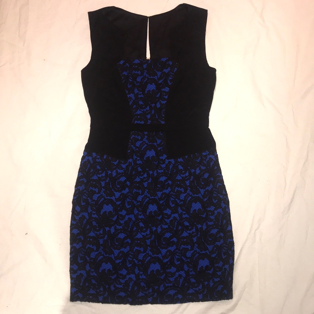 Blk lace blue panel fitted dress